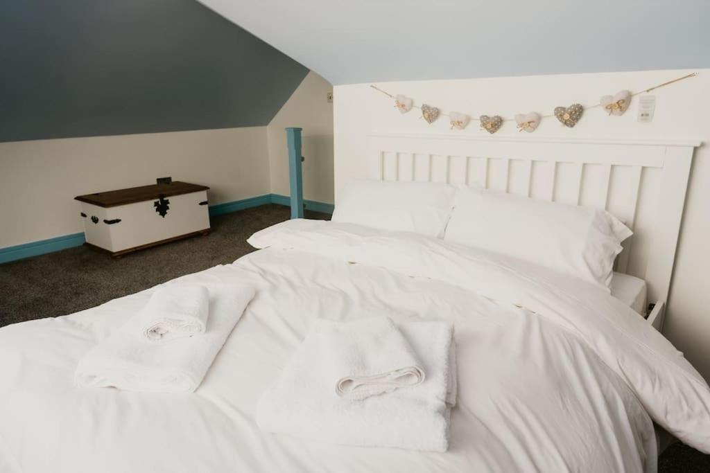 The Sea Deck Apartment - Westbrook Bay Beach - By Goldex Coastal Breaks Margate Eksteriør billede